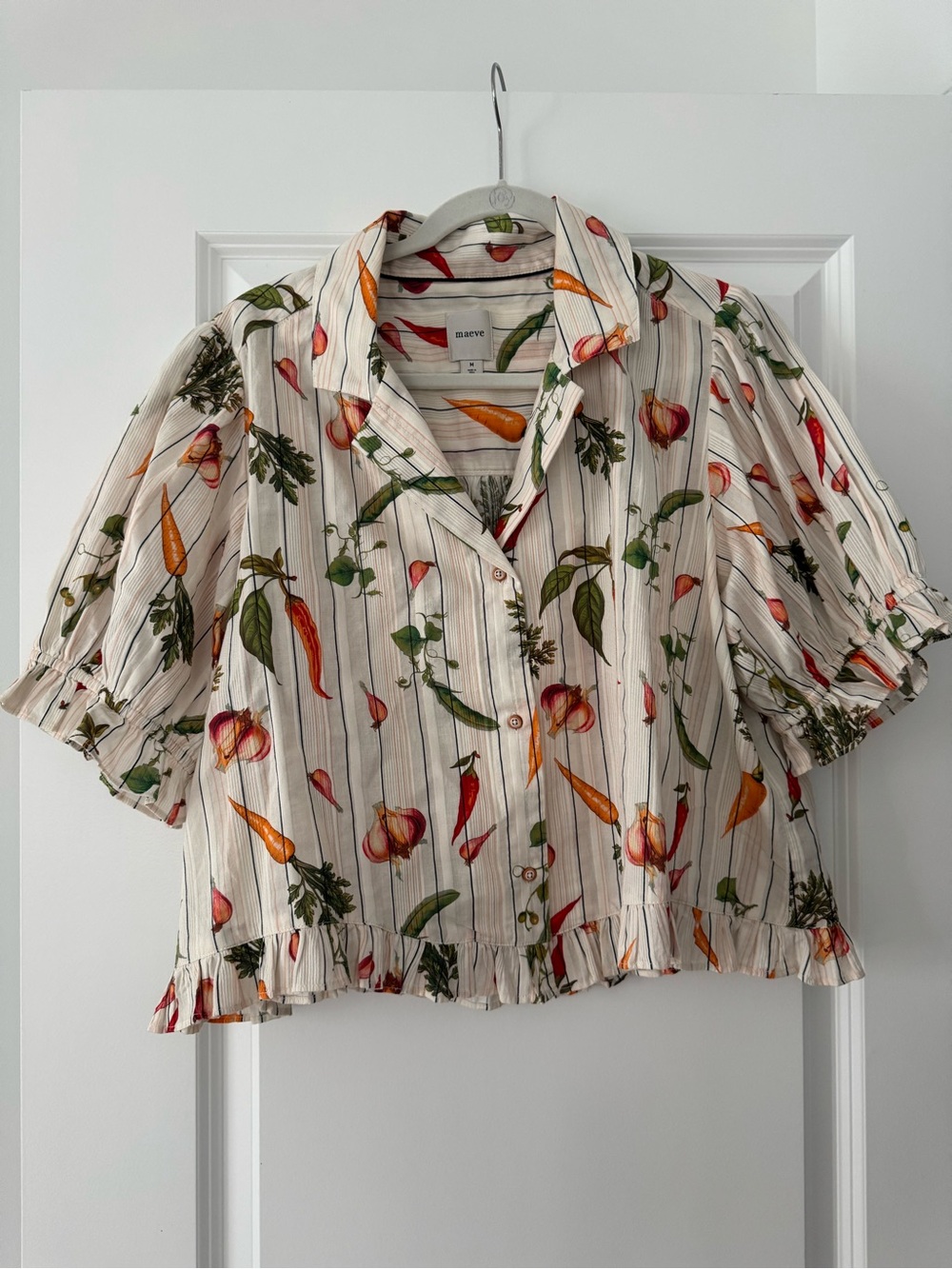Maeve White Striped Button-Front Crop Top with Vegetable Print